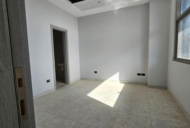 8037338 - Property Image 2