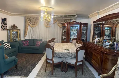 Apartment - 3 Bedrooms - 2 Bathrooms for sale in Dr Mohammed Al Nabawi Al Mohandes St. - Al Hadiqah Al Dawliyah - 7th District - Nasr City - Cairo