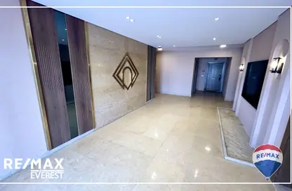 شقة - 3 غرف نوم - 3 حمامات للايجار في فيلدج ويست - كمبوندات الشيخ زايد - الشيخ زايد - الجيزة