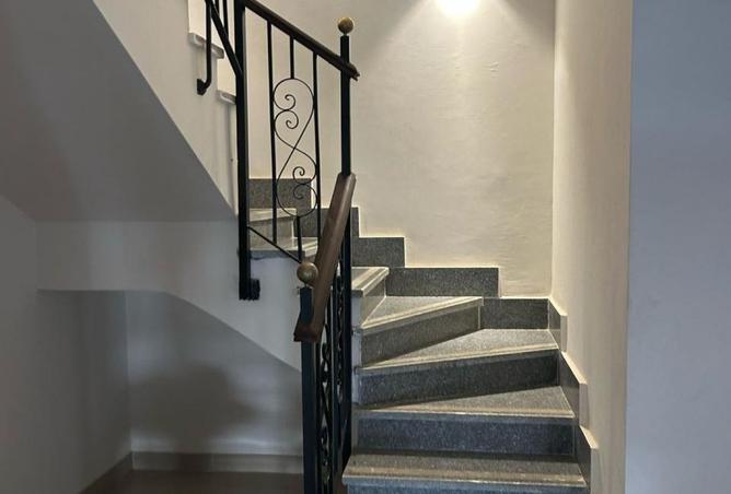 8013881 - Property Image 3