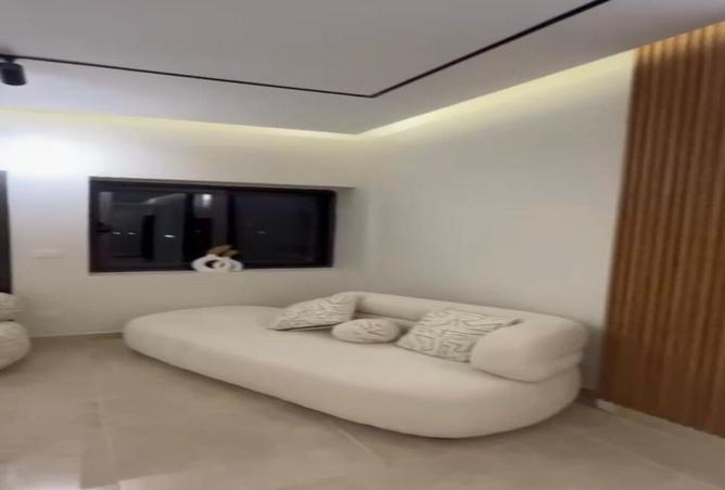 8275056 - Property Main Image