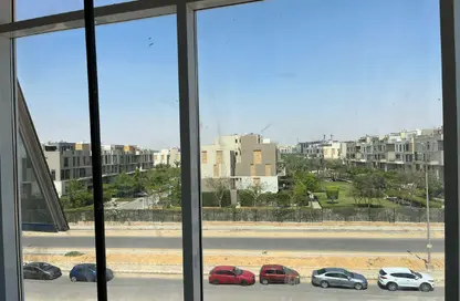 مساحات مكتبية - استوديو - 2 حمامات للايجار في ازاد - كمبوندات التجمع الخامس - التجمع الخامس - مدينة القاهرة الجديدة - القاهرة