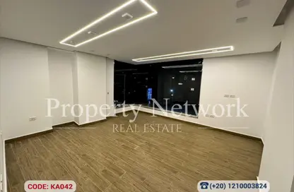 Office Space - Studio - 2 Bathrooms for sale in 50th Street - Zahraa El Maadi - Hay El Maadi - Cairo