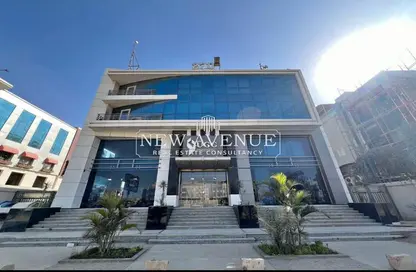 Whole Building - Studio - 1 Bathroom for sale in Centric - North Teseen St. - The 5th Settlement - New Cairo City - Cairo