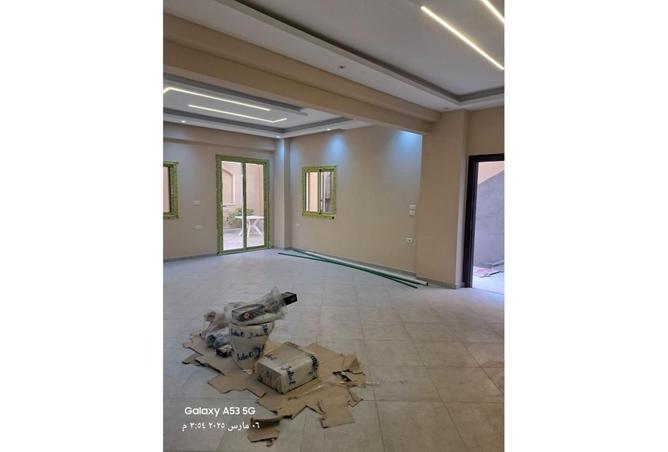 8060580 - Property Image 3