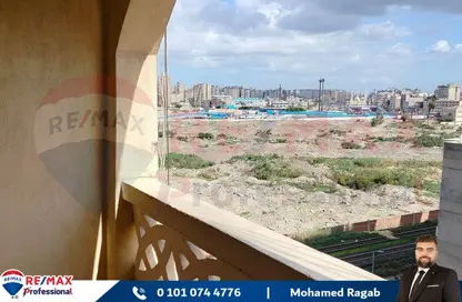 شقة - 2 غرف نوم - 1 حمام للبيع في شارع مدرسة الريادة - سموحة - حي شرق - الاسكندرية