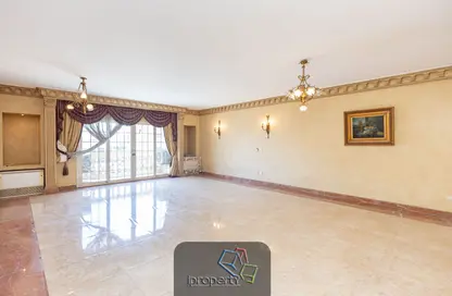 Apartment - 3 Bedrooms - 3 Bathrooms for rent in Mohamed Fawzy Moaz St. - Smouha - Hay Sharq - Alexandria