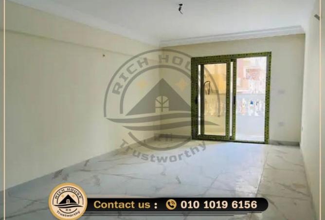 8120091 - Property Image 3
