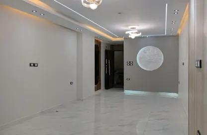 شقة - 3 غرف نوم - 2 حمامات للبيع في البوابة الرابعة - مينا - حدائق الاهرام - الجيزة