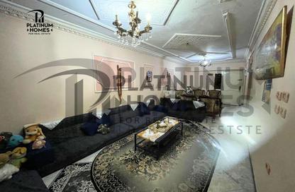 Apartment - 2 Bedrooms - 1 Bathroom for sale in Al Morsalin Al American St. - Janaklees - Hay Sharq - Alexandria