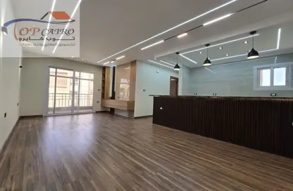 Apartment - 2 Bedrooms - 2 Bathrooms for sale in Madinaty - Cairo