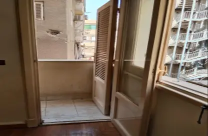شقة - 3 غرف نوم - 2 حمامات للبيع في شارع وادي النيل - المهندسين - الجيزة