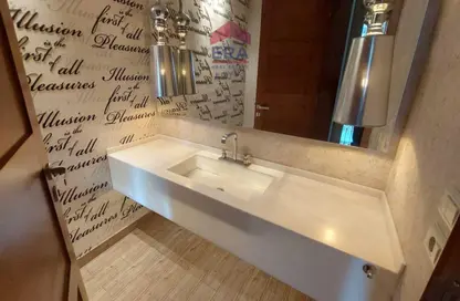 Duplex - 4 Bedrooms - 4 Bathrooms for sale in Degla Square - Degla - Hay El Maadi - Cairo