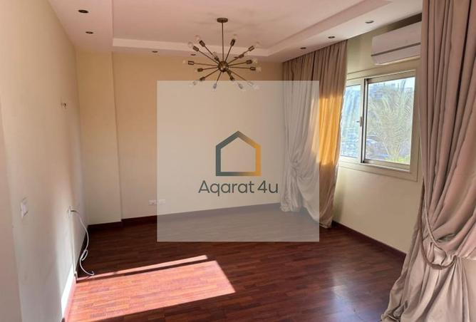 8373089 - Property Image 2