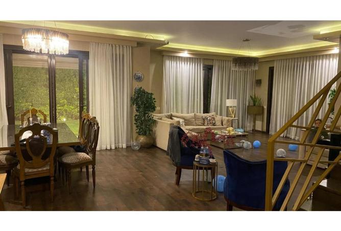 8232120 - Property Image 3