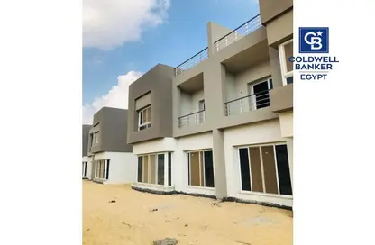 Townhouse - 3 Bedrooms - 3 Bathrooms for sale in Etapa - Sheikh Zayed Compounds - Sheikh Zayed City - Giza