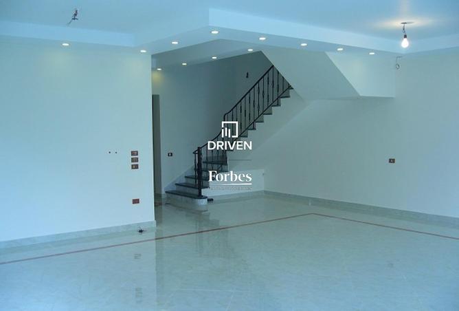 8304042 - Property Image 3