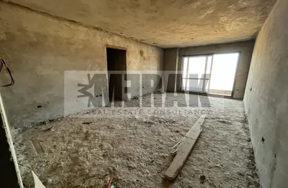 Apartment - 3 Bedrooms - 2 Bathrooms for sale in Taj City - 5th Settlement Compounds - The 5th Settlement - New Cairo City - Cairo