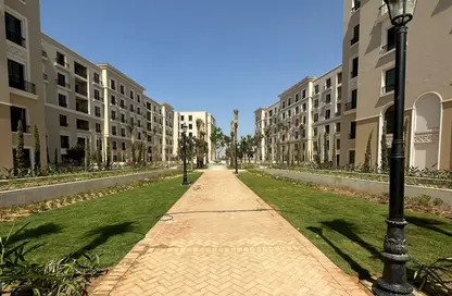 Apartment - 3 Bedrooms - 3 Bathrooms for rent in Village West - Sheikh Zayed Compounds - Sheikh Zayed City - Giza