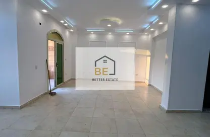 Apartment - 3 Bedrooms - 2 Bathrooms for rent in Ganoob El Acadimia - New Cairo City - Cairo