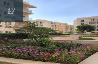 Apartment - 3 Bedrooms - 3 Bathrooms for sale in Village West - Sheikh Zayed Compounds - Sheikh Zayed City - Giza