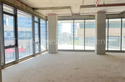 مساحات مكتبية - استوديو - 2 حمامات للبيع في طريق بيفرلي هيلز - الحي السابع عشر - الشيخ زايد - الجيزة