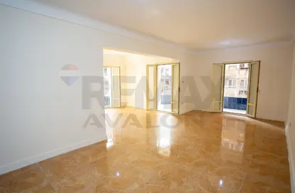 شقة - 2 غرف نوم - 1 حمام للبيع في ميامي - حي اول المنتزة - الاسكندرية