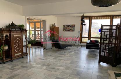 شقة - 3 غرف نوم - 3 حمامات للايجار في شارع ابو الفدا - الزمالك - القاهرة