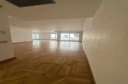 شقة - 3 غرف نوم - 3 حمامات للبيع في الزمالك - القاهرة