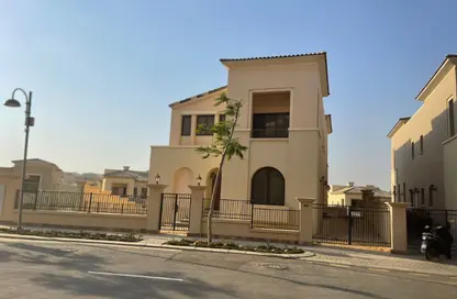 فيلا - 4 غرف نوم - 5 حمامات للبيع في اب تاون كايرو - المقطم - القاهرة