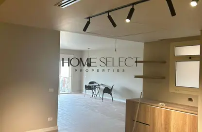 Apartment - 3 Bedrooms - 3 Bathrooms for rent in New Giza - Cairo Alexandria Desert Road - 6 October City - Giza