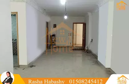 Apartment - 3 Bedrooms - 1 Bathroom for sale in Ibrahim Rady St. - Bolkly - Hay Sharq - Alexandria