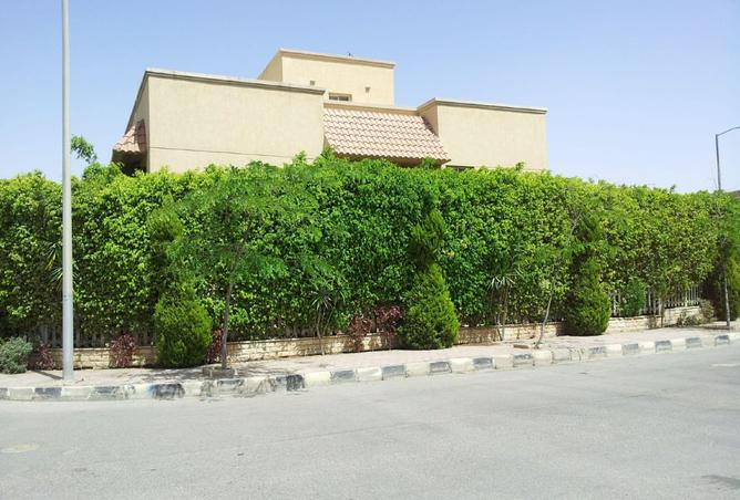 8424885 - Property Image 2