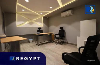 Office Space - Studio - 3 Bathrooms for rent in Thirteenth Sector - Zahraa El Maadi - Hay El Maadi - Cairo
