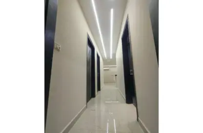 Apartment - 3 Bedrooms - 3 Bathrooms for rent in Zahraa El Maadi - Hay El Maadi - Cairo