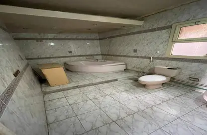 Apartment - 4 Bedrooms - 3 Bathrooms for sale in Triumph Square - El Nozha - Cairo