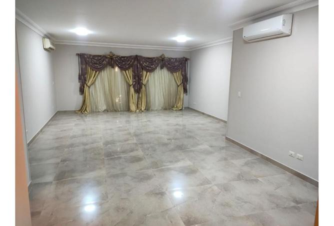 8172330 - Property Image 2