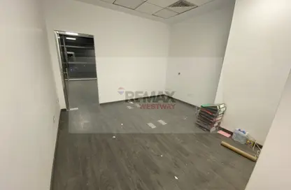Office Space - Studio - 1 Bathroom for rent in Arkan Plaza - 26th of July Corridor - Sheikh Zayed City - Giza
