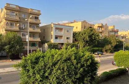 Apartment - 3 Bedrooms - 1 Bathroom for sale in 11th District - Sheikh Zayed City - Giza