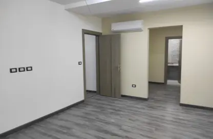 Apartment - 3 Bedrooms - 3 Bathrooms for sale in Hyde Park - New Cairo City - Cairo