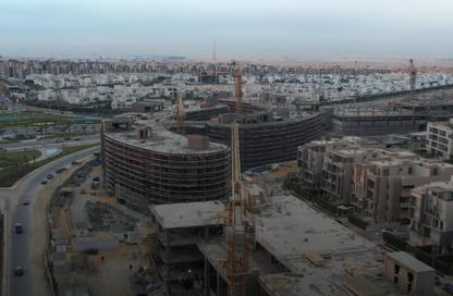 محل تجاري - استوديو - 2 حمامات للبيع في مون ريزيدنس - فيفث سكوير - التجمع الخامس - مدينة القاهرة الجديدة - القاهرة