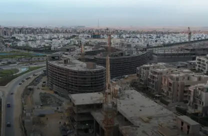 Shop - Studio - 2 Bathrooms for sale in Moon Residences - Fifth Square - The 5th Settlement - New Cairo City - Cairo