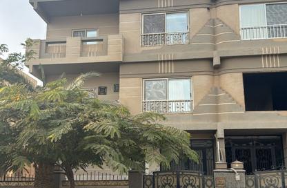 Apartment - 3 Bedrooms - 2 Bathrooms for sale in 7th District - Sheikh Zayed City - Giza