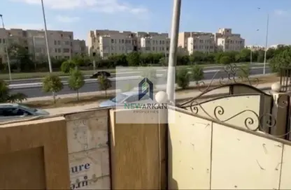 Apartment - 4 Bedrooms - 3 Bathrooms for sale in Al Bostan St. - 9th District - Sheikh Zayed City - Giza