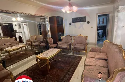 شقة - 3 غرف نوم - 2 حمامات للايجار في شارع البرت الاول - سموحة - حي شرق - الاسكندرية