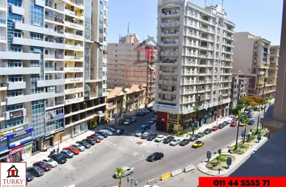 Apartment - 3 Bedrooms - 1 Bathroom for sale in Mohamed Fawzy Moaz St. - Smouha - Hay Sharq - Alexandria