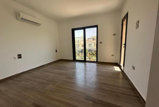 8073291 - Property Image 2
