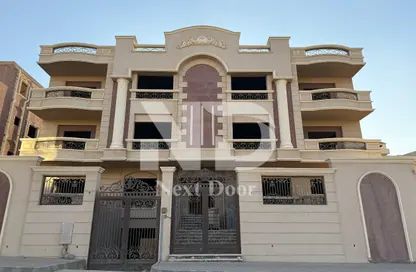 Apartment - 4 Bedrooms - 3 Bathrooms for sale in El Koronfel - The 5th Settlement - New Cairo City - Cairo