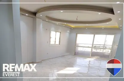 شقة - 3 غرف نوم - 2 حمامات للايجار في الحي السادس عشر - الشيخ زايد - الجيزة