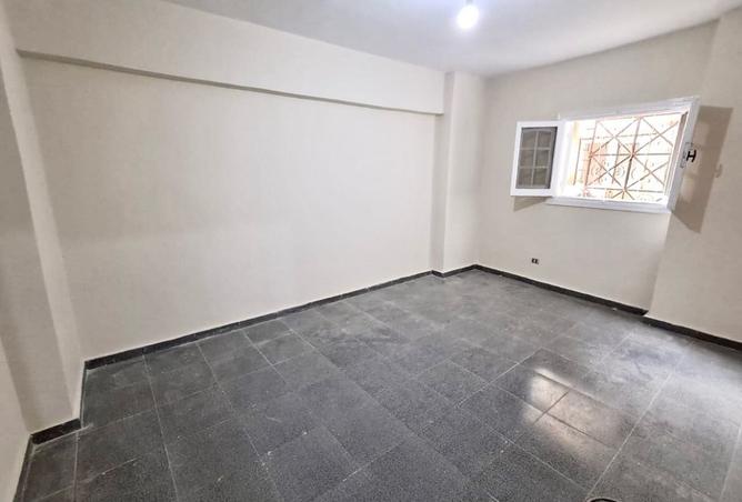 8184421 - Property Image 3